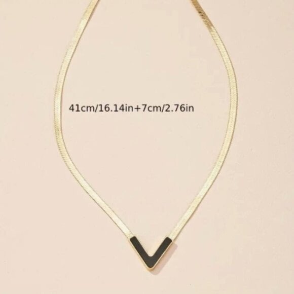 18k Gold Plated V-Shaped Snake Chain Necklace - Picture 3 of 3